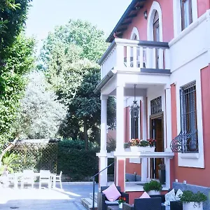 La Bed & Breakfast ベッド・アンド・ブレックファスト